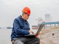 五金工具借用广东深圳跨国货运运抵马来西亚巴生港