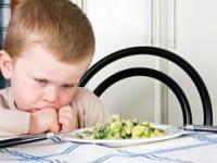 为什么孩子喜欢吃别人家的东西?自己有的不爱吃