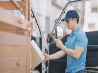 合成纤维面料借用广西钦州国际运输派送至印度孟买