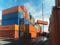 全球航运业的信心因关税会彻底崩溃吗（新一轮关税可能加剧通胀并抑制需求）