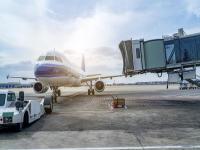 鸣枪示警！一货船凌晨突然遭袭！