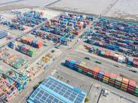 塑料制品经过中国大连跨境物流配送到查尔斯顿