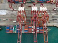 国际空运直飞过程中，哪些情况可能导致航班延误？（影响国际空运时效的因素）