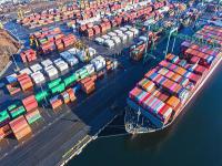 调查中，两人航海途中离奇死亡！