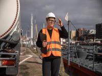 水牙线经过广东广州外贸物流快速送达阿联酋迪拜