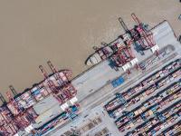 特朗普回应俄美元首通话：毫无进展，我不高兴