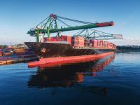 罐头通过浙江杭州跨国货运运抵越南胡志明市