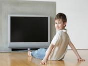 宝宝能看电视吗？宝宝爱看电视怎么办？