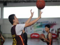 西热力江篮球训练营——专业的篮球训练俱乐部