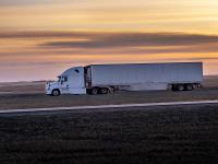 分析：集装箱运输准备迎接四年的艰难旅程