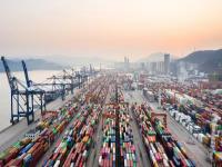 发国际快递到美国,是按照实际重量计费还是体积重量计费？