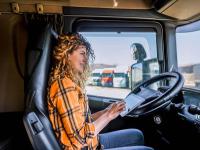 太阳能发电机组经过福建厦门国际运输配送到德国汉堡