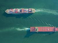 国际搬家服务费用构成、影响因素与省钱攻略