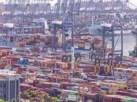 经由深圳将衣物邮寄到美国亚特兰大