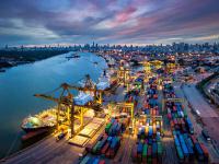 <i>EMS国际快递价格表参考</i>