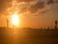 航空航天经过中国西安国际快递送到美国西雅