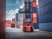 特朗普宣布停止与加拿大所有贸易谈判