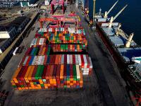 东方海外全年净利25.8亿美元