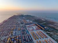 为了这些美食，迪拜世博会游客在中国馆前排起长队