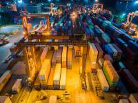 一渔船与货船相撞翻扣，有人员失联！