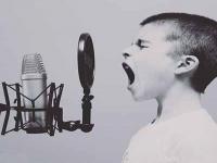 孩子在变声期如何保护嗓子及合理的唱歌