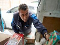 杯子借用中国上海跨境物流运到荷兰鹿特丹